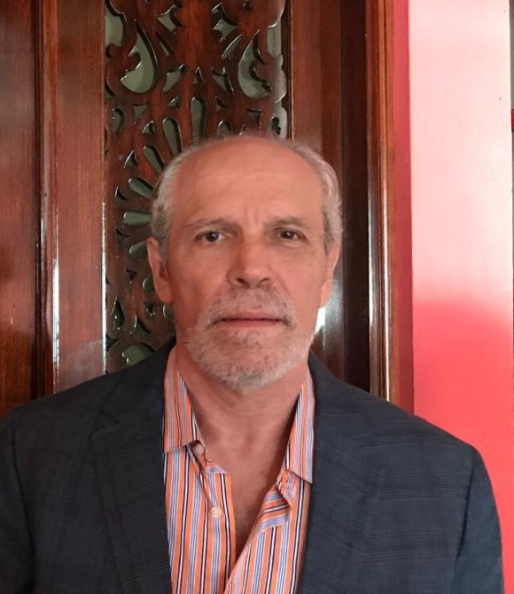 Sparky Nazaren's NFT Artist Sparky Nazaren (Jorge Vidaurre-Arguello), An explorer of the Generative Frontier, Preserves the raw integrity of the generative algorithm output.